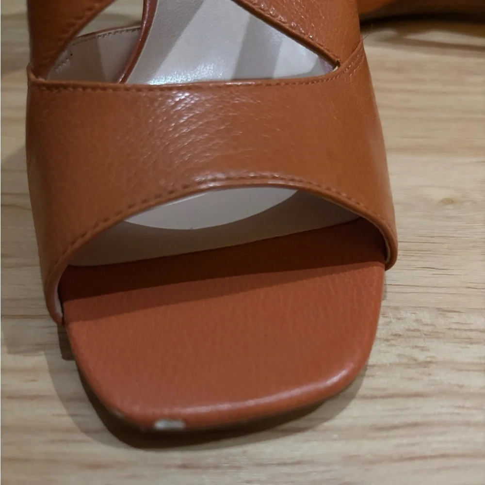 FRANCO SARTO Strappy Zip-Up Brown Leather Tandy 2  Wedge Sandals Heels Size 7